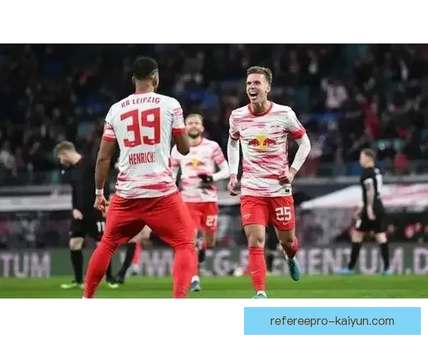 莱比锡新帅上任，德甲新时代目标直指冠军荣耀，备受期待的赛季即将开启。