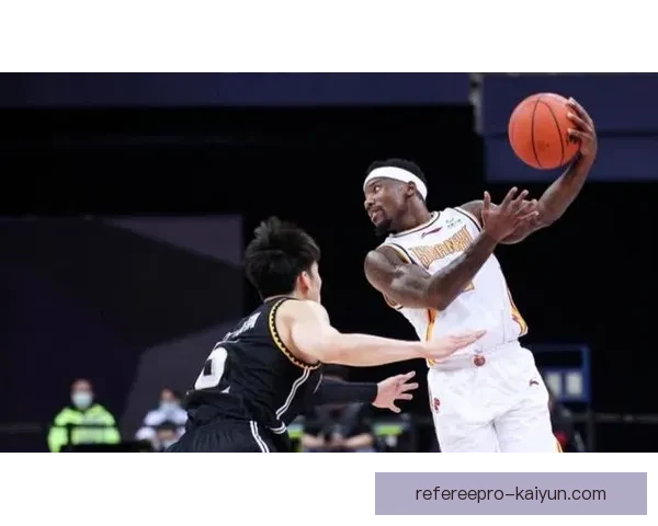 拉菲尼亚腿伤影响状态，球队竞争力面临挑战