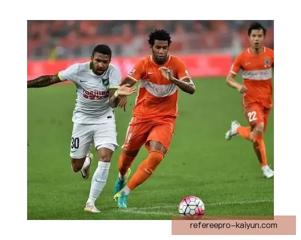 阿克关键表现稳健，防守端持续提升