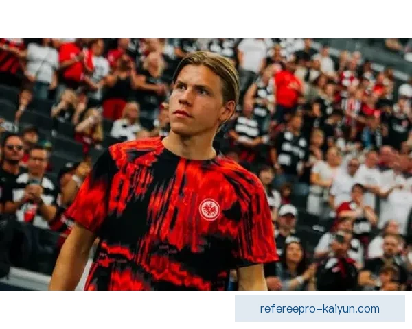 梅赫伦近期比赛表现稳健，攻防两端展现持续提升态势